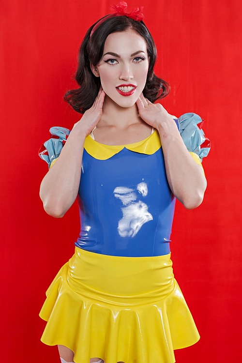 A Snow White Parody With Diana Grace