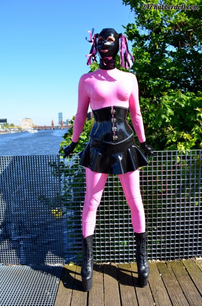 Pink Latexdoll In Berlin Outdoor 7