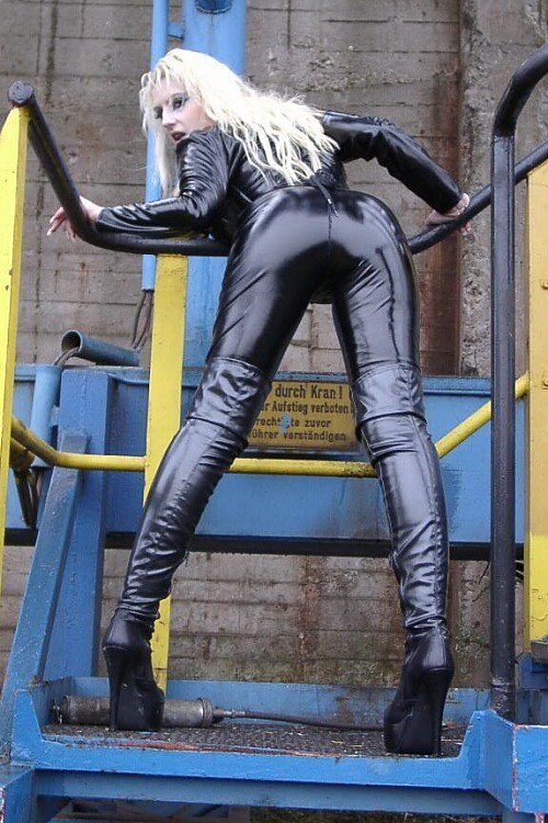 Lady Avengelique Outdoors